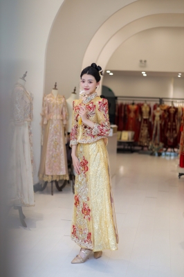 赤峰中式婚服租賃電話號(hào)碼查詢-第1張圖片