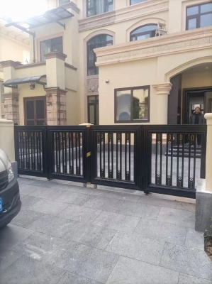 赤峰鋁藝大門(mén)推薦廠(chǎng)家電話(huà)是多少-第1張圖片