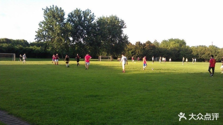 赤峰萬和城足球場電話號碼-第1張圖片