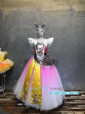 赤峰民族服裝出租電話(huà)地址查詢(xún)-第1張圖片