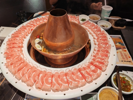 赤峰二道街涮羊肉店電話號碼-第1張圖片