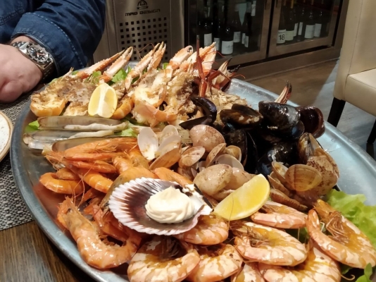 赤峰新城四人餐廳地址電話號碼-第1張圖片