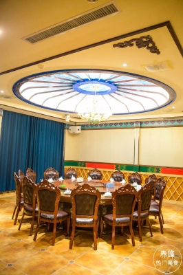 赤峰十人包間酒店電話地址查詢-第1張圖片