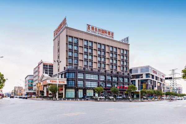 赤峰天義路中餐店地址電話號(hào)碼-第1張圖片