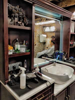 赤峰理發(fā)店大叔電話號碼多少-第1張圖片