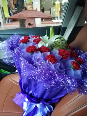 內(nèi)蒙赤峰千卉鮮花店電話號碼-第1張圖片