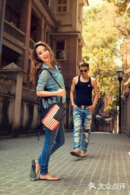 赤峰情侶寫(xiě)真照?qǐng)F(tuán)購(gòu)電話號(hào)碼-第1張圖片