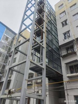 赤峰舊樓電梯改造工程-第1張圖片