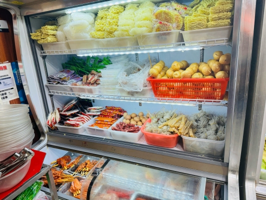 赤峰麻辣燙加盟店-第1張圖片