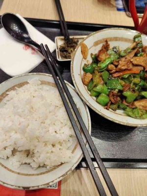 赤峰動車外賣電話多少啊-第1張圖片