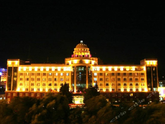 赤峰市大月兒酒店地址電話號(hào)碼-第1張圖片