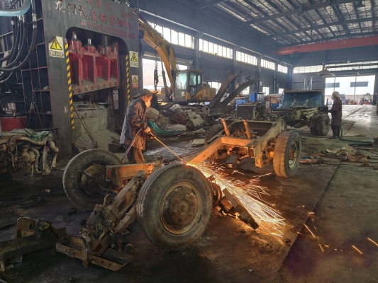 赤峰收割機(jī)維修電話號碼查詢-第1張圖片