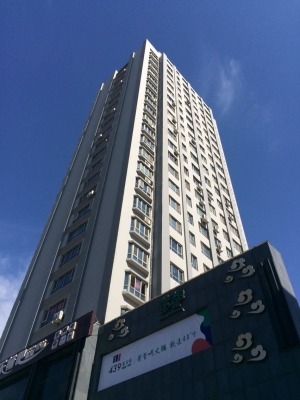 赤峰閃電專賣店電話多少號(hào)-第1張圖片