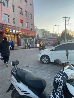 赤峰網(wǎng)紅市場在哪里啊電話號碼-第1張圖片