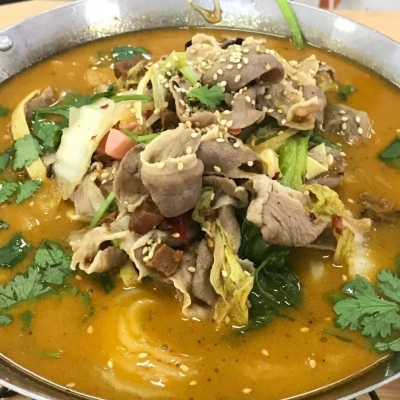 赤峰學(xué)院回民食堂電話多少號-第1張圖片