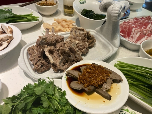 赤峰皇家帝苑火鍋店電話號(hào)碼-第1張圖片