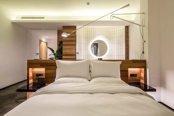 赤峰螢火蟲雞尾酒店電話號碼-第1張圖片