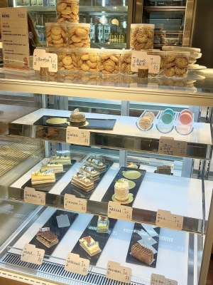 赤峰美發(fā)二手回收店電話號碼-第1張圖片