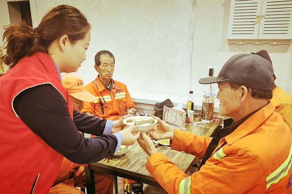 赤峰麗姐包子店電話號碼多少-第1張圖片