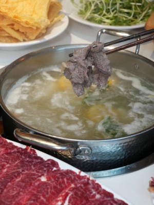 赤峰牛骨火鍋店電話(huà)號(hào)碼多少-第1張圖片