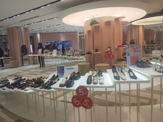 赤峰萬(wàn)達(dá)兒童鞋店電話號(hào)碼-第1張圖片