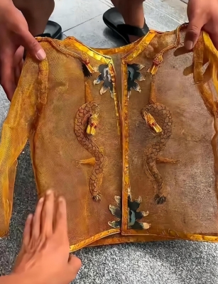 赤峰賣舊衣服電話多少號-第1張圖片