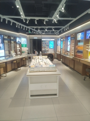 赤峰依視路眼鏡團購電話號碼-第1張圖片