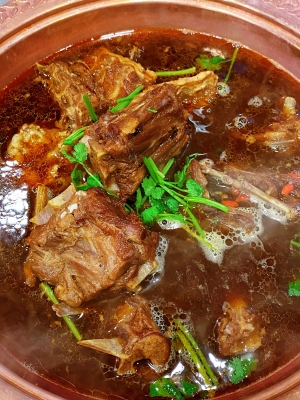 赤峰清真羊蝎子火鍋店電話號碼-第1張圖片