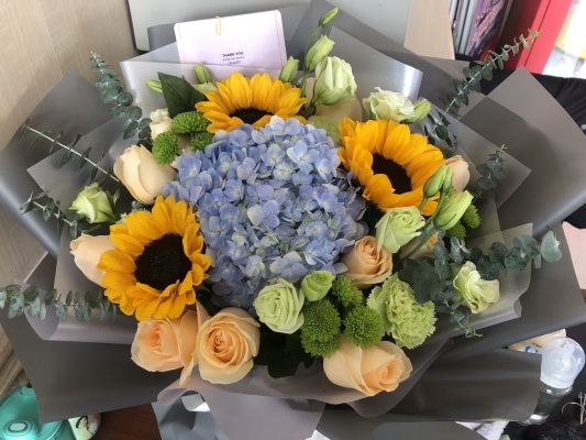 赤峰藝景花藝店地址電話號(hào)碼-第1張圖片