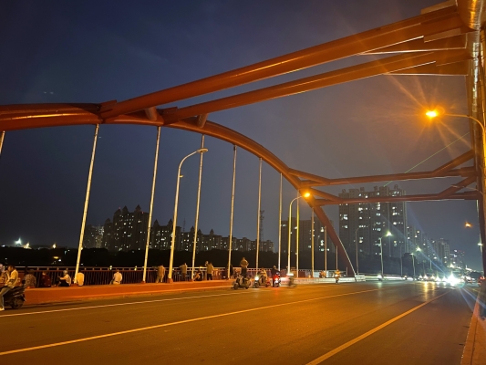 赤峰彩虹橋吧-第1張圖片