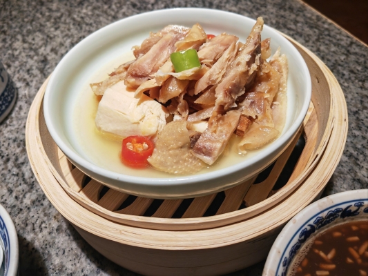 赤峰風(fēng)干雞店電話地址是多少號-第1張圖片