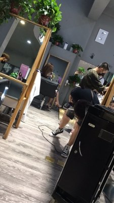 赤峰新城區(qū)專業(yè)染發(fā)店電話號碼-第1張圖片