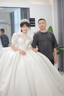 赤峰婚紗管家電話(huà)號(hào)碼查詢(xún)-第1張圖片