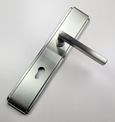 赤峰批發(fā)防盜門電話地址查詢-第1張圖片