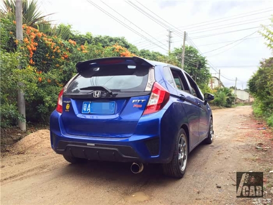 赤峰貼尾燈膜廠家電話號碼-第1張圖片