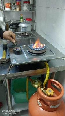 赤峰煤氣灶維修電話號(hào)碼-第1張圖片