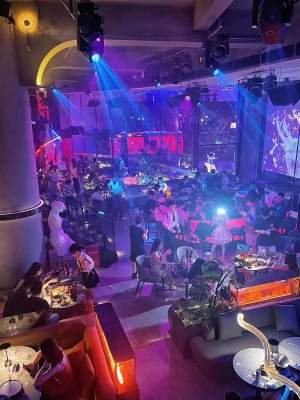 赤峰老頭酒吧電話號(hào)碼多少號(hào)-第1張圖片