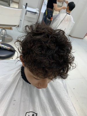 赤峰市拉美卷發(fā)店電話號(hào)碼-第1張圖片