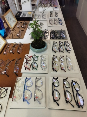 赤峰鏡界眼鏡店電話(huà)號(hào)碼-第1張圖片