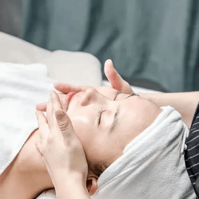 赤峰市美容護(hù)膚學(xué)校電話號(hào)碼-第1張圖片