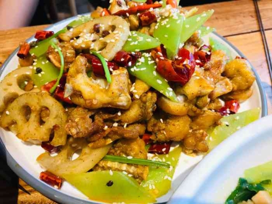 赤峰龍蝦小酒館電話地址查詢-第1張圖片