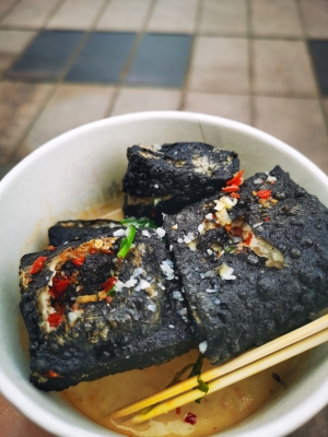 赤峰松鶴臭豆腐店電話號碼-第1張圖片