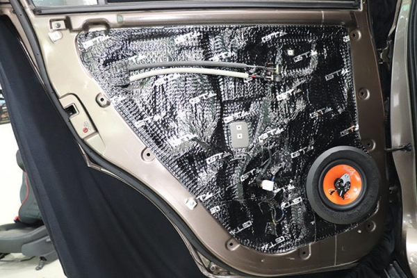 赤峰汽車膠套廠家電話號(hào)碼-第1張圖片