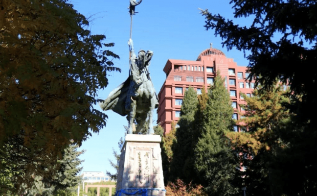 赤峰農(nóng)牧學(xué)?；@球場(chǎng)電話(huà)號(hào)碼-第1張圖片