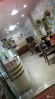 赤峰錦山鎮(zhèn)理發(fā)店電話號碼-第1張圖片