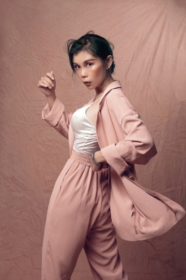 赤峰芭比娃娃寫真店電話號(hào)碼-第1張圖片