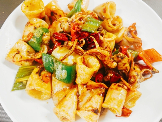 赤峰大鵬火爆魷魚(yú)店電話號(hào)碼-第1張圖片