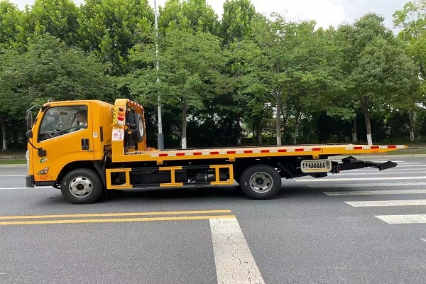 赤峰紹根鎮(zhèn)救援補胎電話號碼-第1張圖片