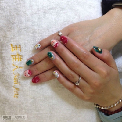 赤峰眾聯(lián)廣場美甲電話號碼-第1張圖片