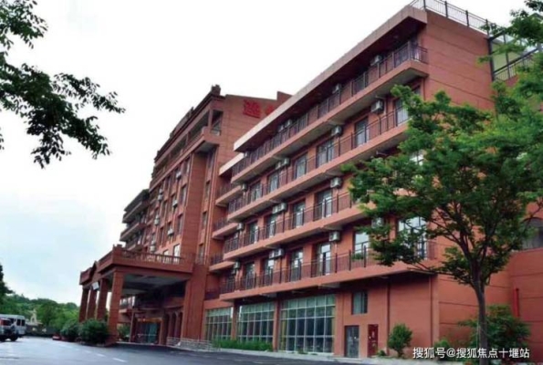 赤峰解放街社區(qū)電話號碼和地址-第1張圖片